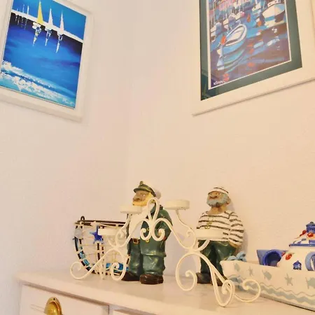 2 Pieces Avec Terrasse, 5 Couchages, - Fr-1-251-227 * ル・ラヴァンドゥー