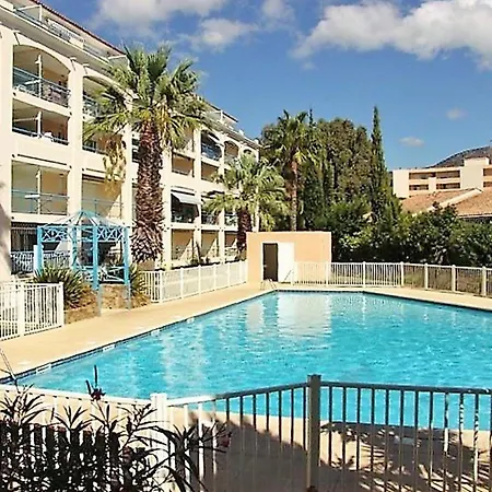Appartement 2 Pieces Avec Terrasse, 5 Couchages, Le Lavandou - Fr-1-251-227 Apartment