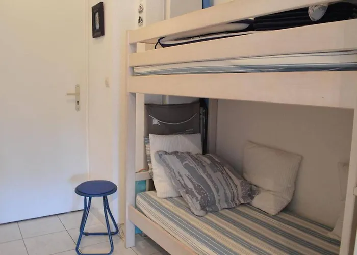 2 Pieces Avec Terrasse, 5 Couchages, - Fr-1-251-227