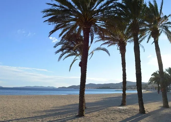 2 Pieces Avec Terrasse, 5 Couchages, - Fr-1-251-227